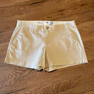NWOT Old Navy Everyday 3.5” Khaki Shorts